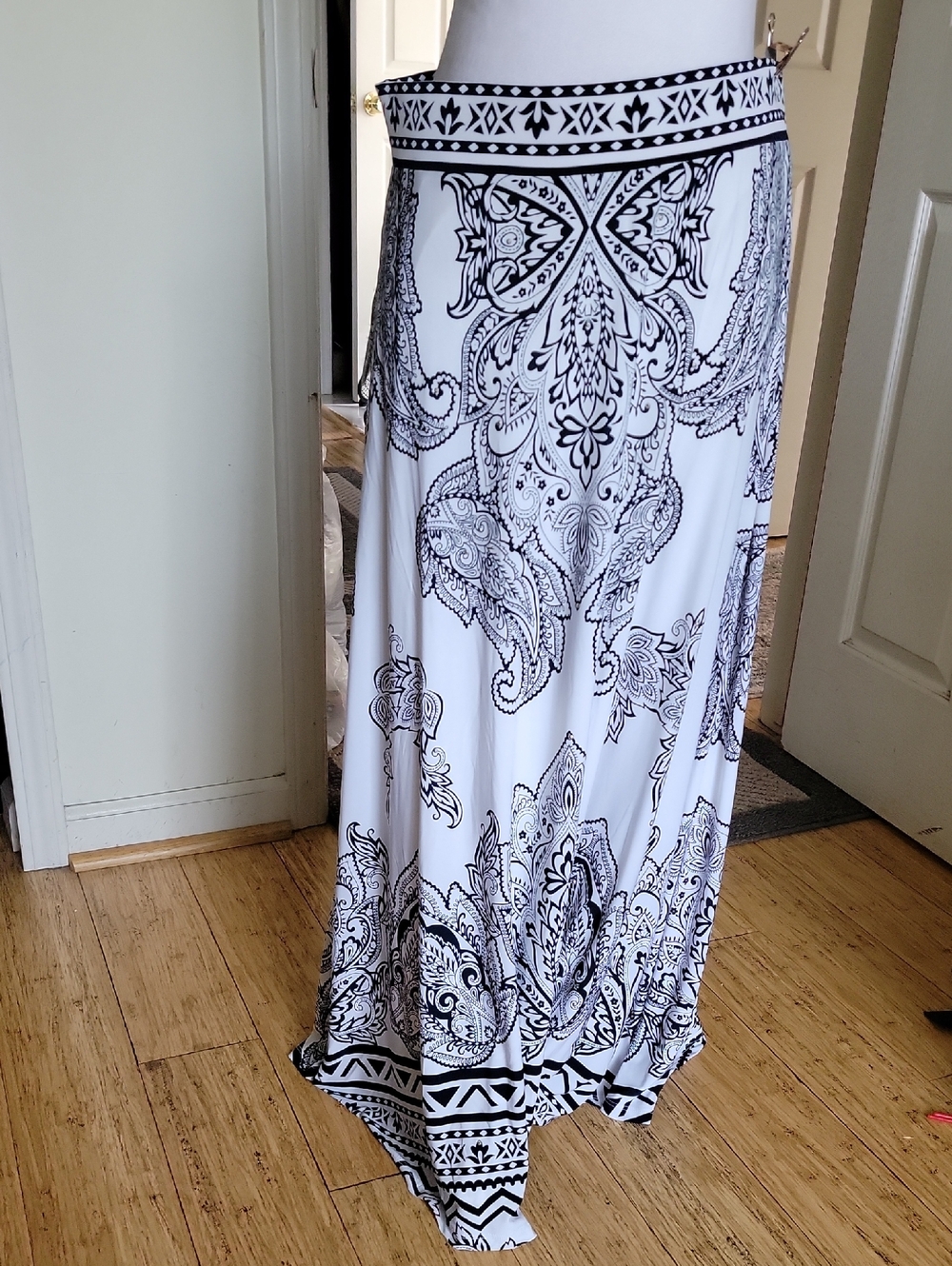 INC International Concepts White Maxi Skirt with Black Paisley Print